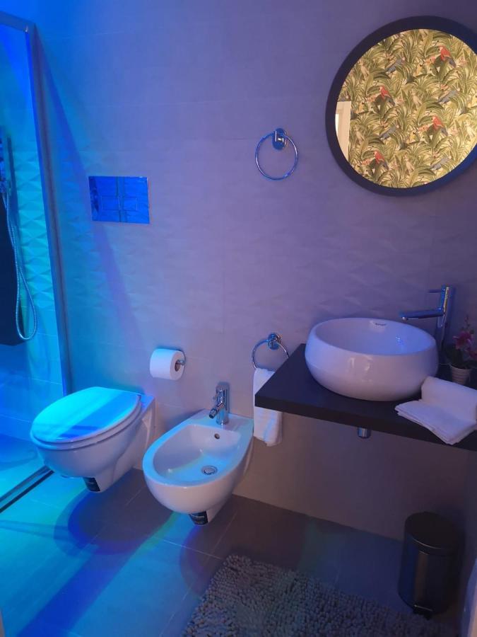 Domus Luigi Leone Bed & Breakfast *