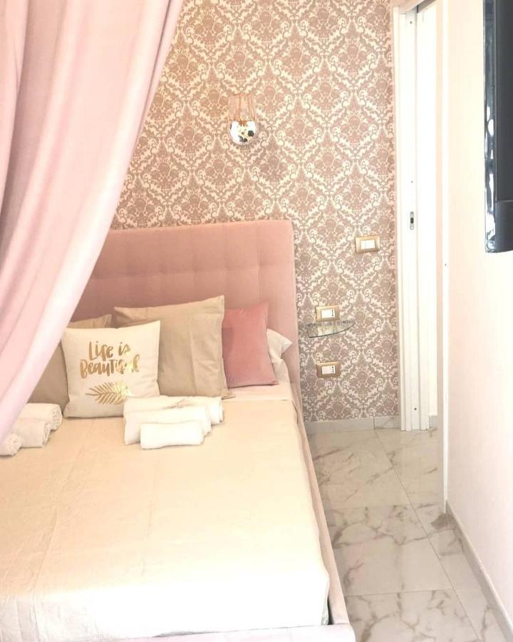 Domus Luigi Leone Bed & Breakfast